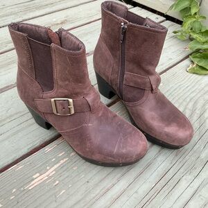 CLARKS Brown Leather Chelsea Zipper Buckle Ankle Boots Heels Women 6.5M  39320